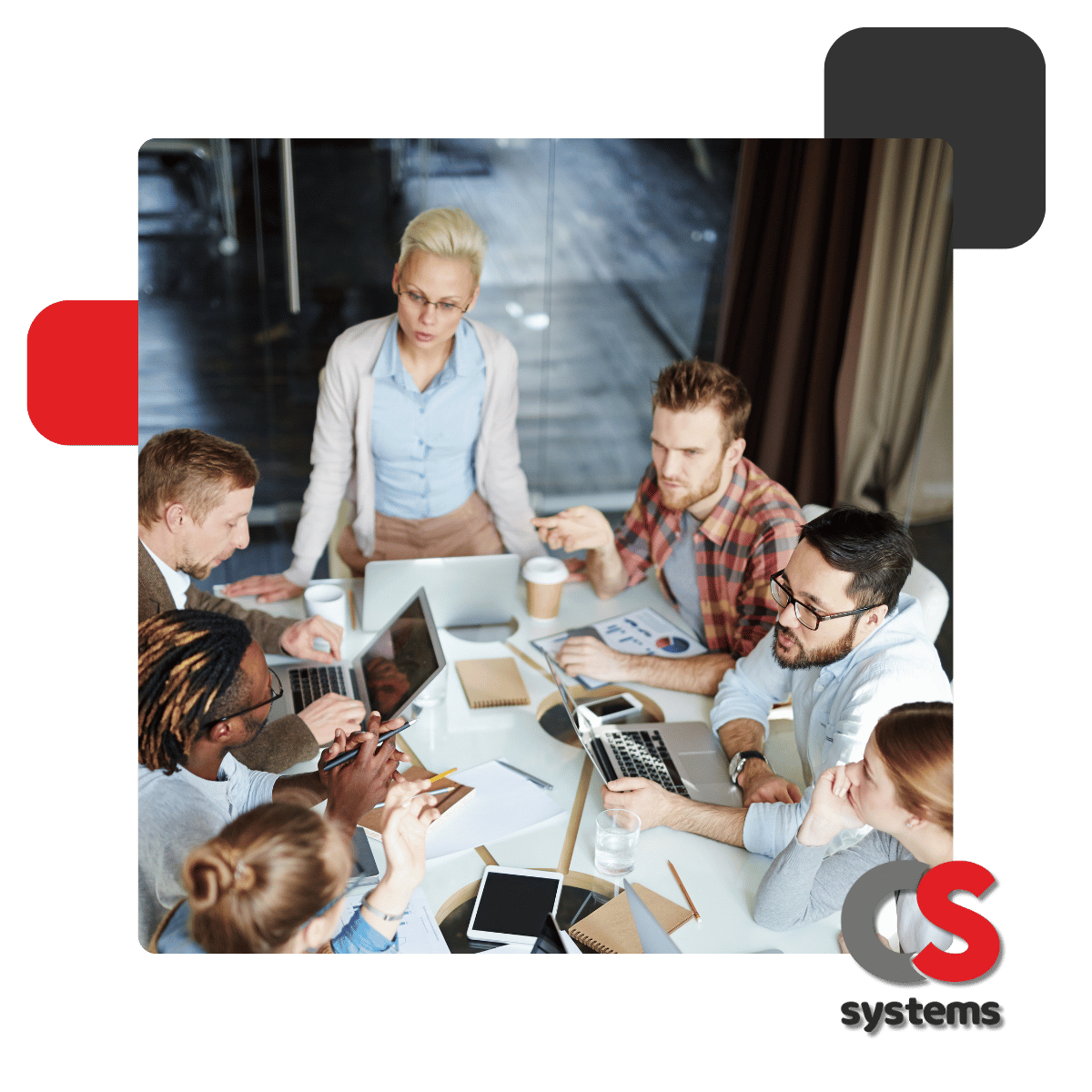 equipo de trabajo en capacitación on site en la empresa